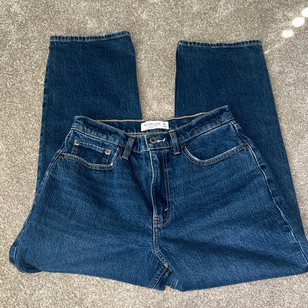 Abercrombie & Finch The Vintage Straight High Rise Jeans size 27 or size 4 - Picture 6 of 6